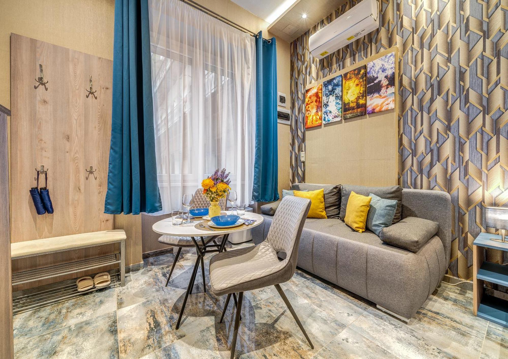 Budapest Magic Blue In Downtown Extérieur photo