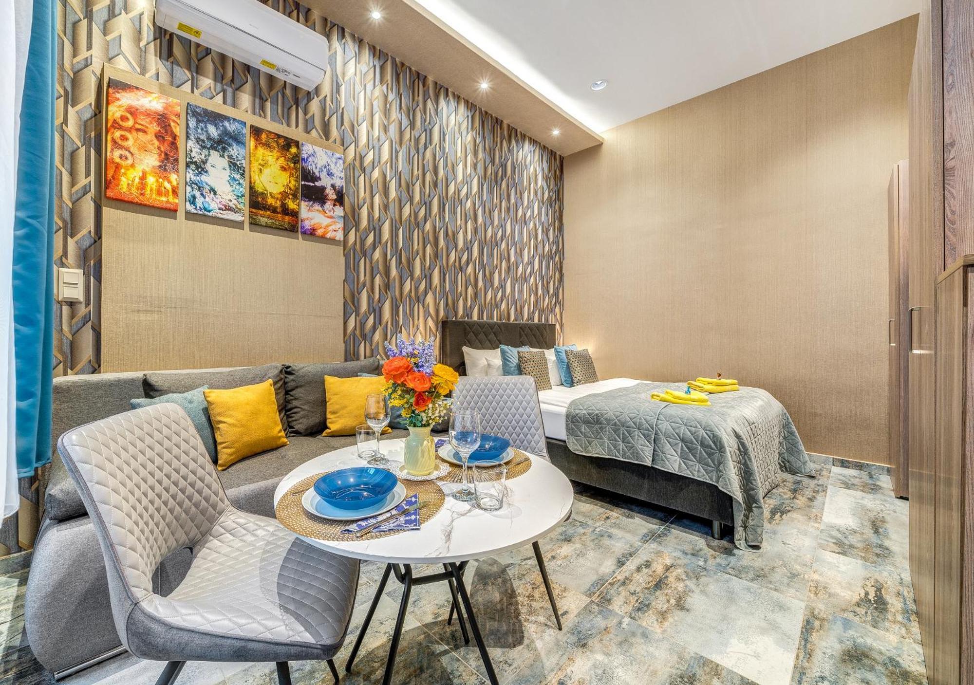 Budapest Magic Blue In Downtown Extérieur photo